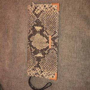 Micheal Kors Wristlet